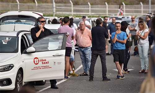 La huelga de taxistas paraliza grandes ciudades de España